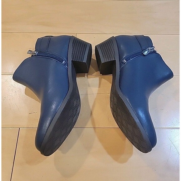 New Vionic Millie Leather Ankle Boots US 7.5 Navy Buckle Zip Low Heel Orthotic - Picture 6 of 9